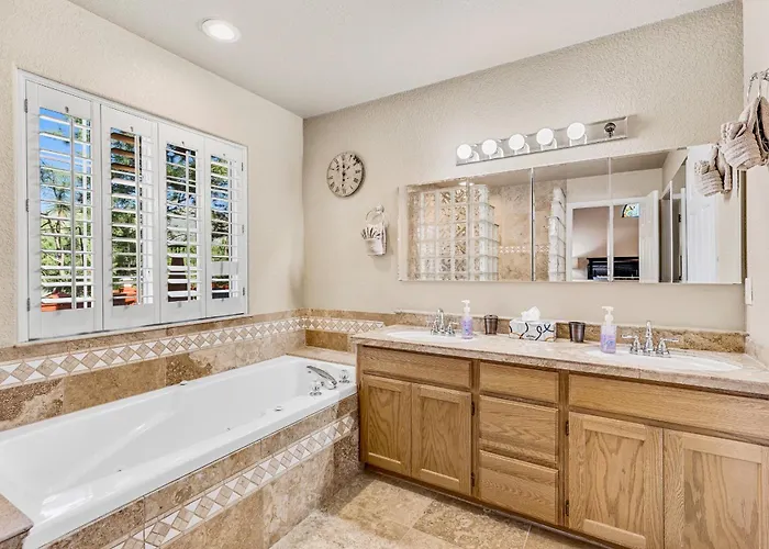 Ace - A Hole In One Right On The Golf Course Hot Tub Mt Views Pines