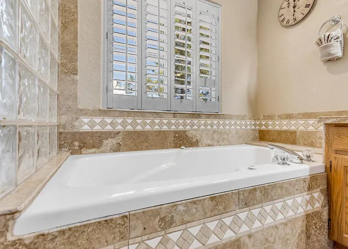 Ace - A Hole In One Right On The Golf Course Hot Tub Mt Views Pines *
